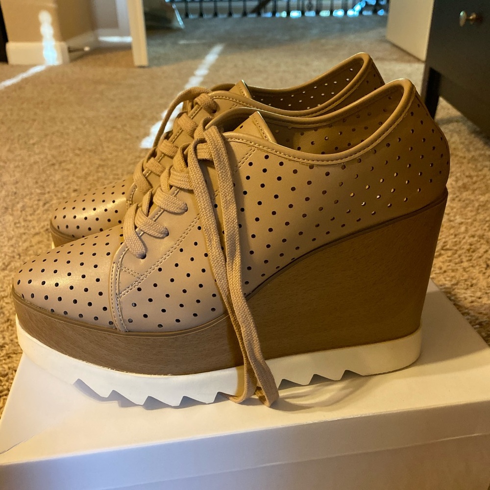 Steve Madden Unfazed